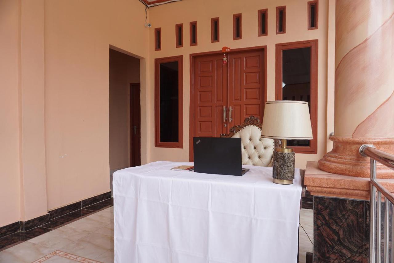 Oyo 2635 Ramos Inn Sinapuran Luaran gambar