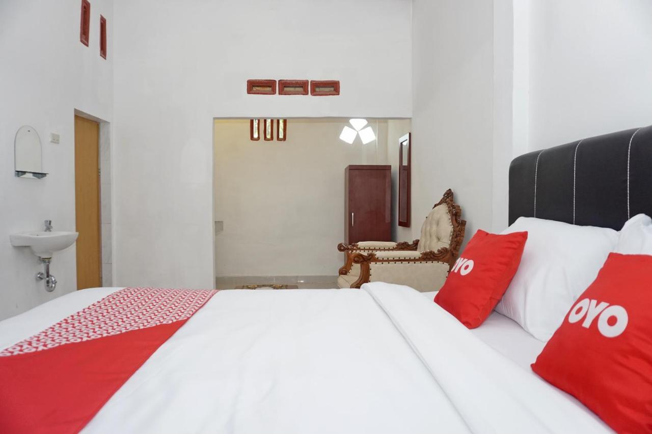 Oyo 2635 Ramos Inn Sinapuran Luaran gambar