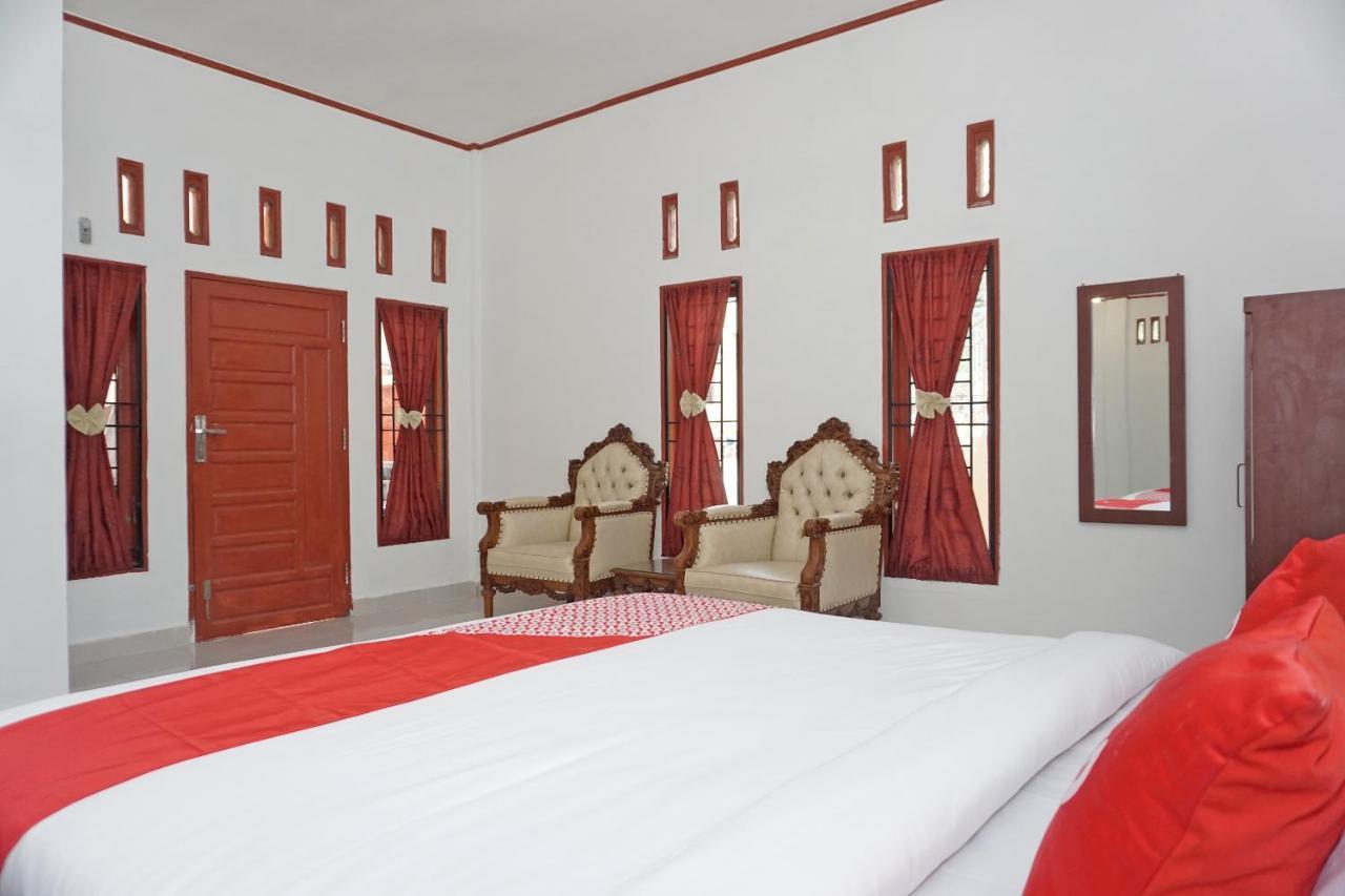 Oyo 2635 Ramos Inn Sinapuran Luaran gambar