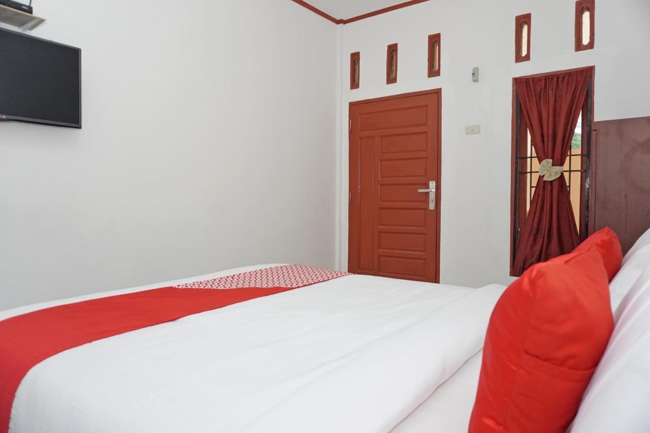 Oyo 2635 Ramos Inn Sinapuran Luaran gambar
